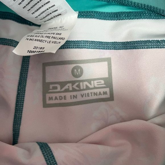 DAKINE Persuasive Surf Leggings UPF Sun Protection Waikiki M - Picture 8 of 9